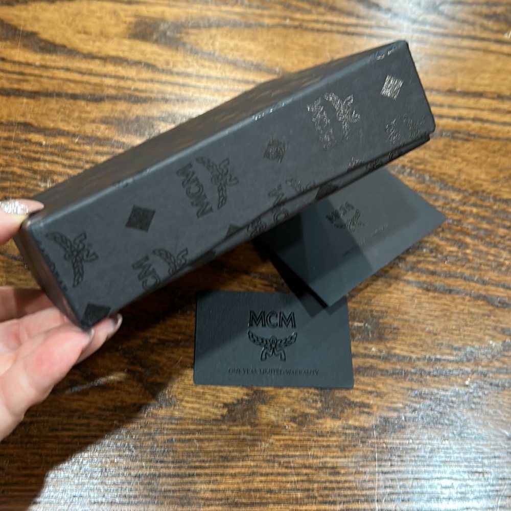 MCM Accessory Box - Picture 8 of 12